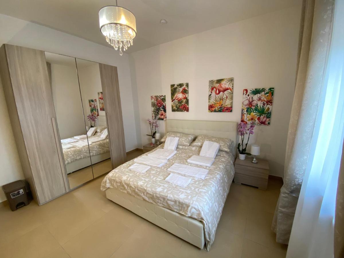 Caserta Royale Apartment ภายนอก รูปภาพ